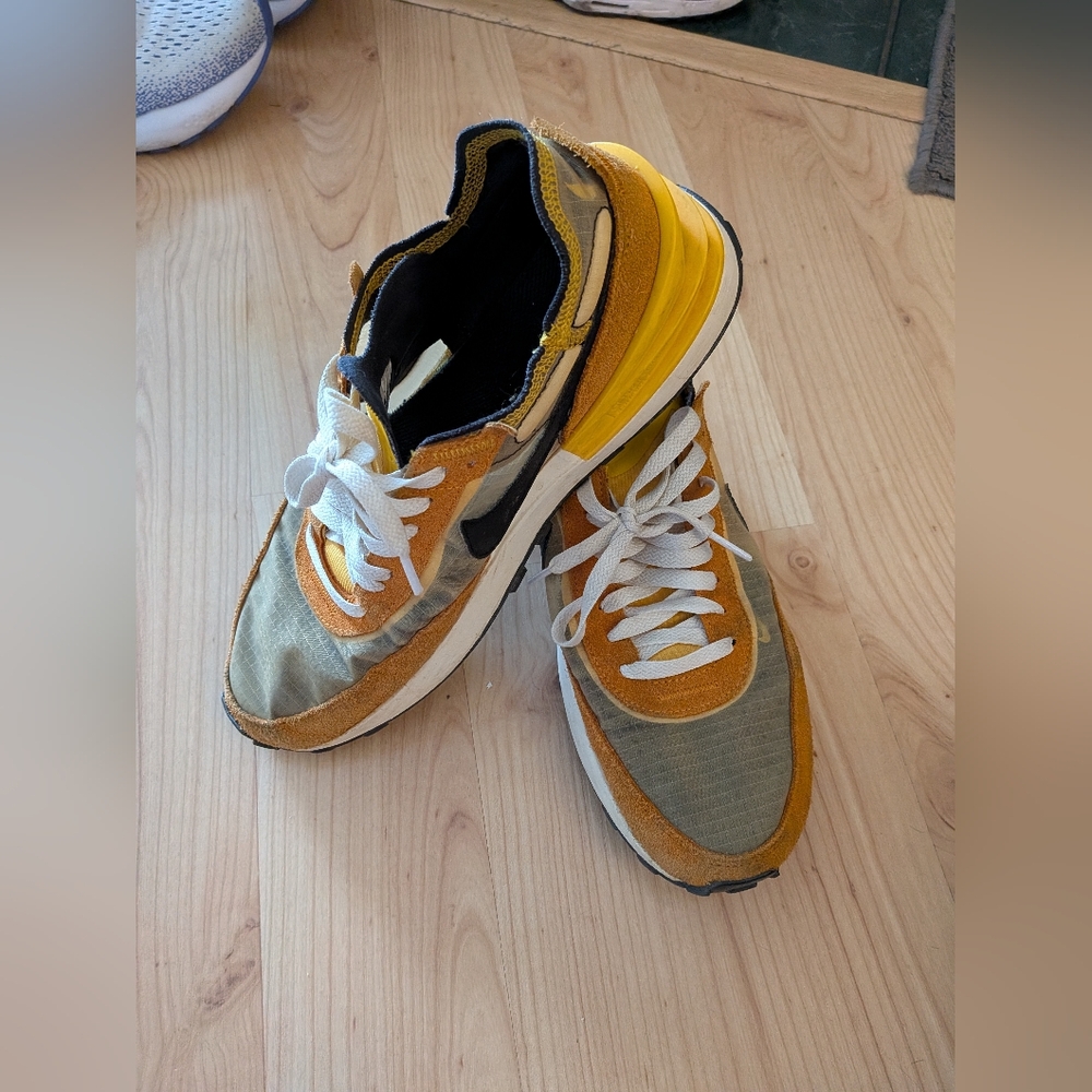 Men's Yellow Waffle One SE Sneakers